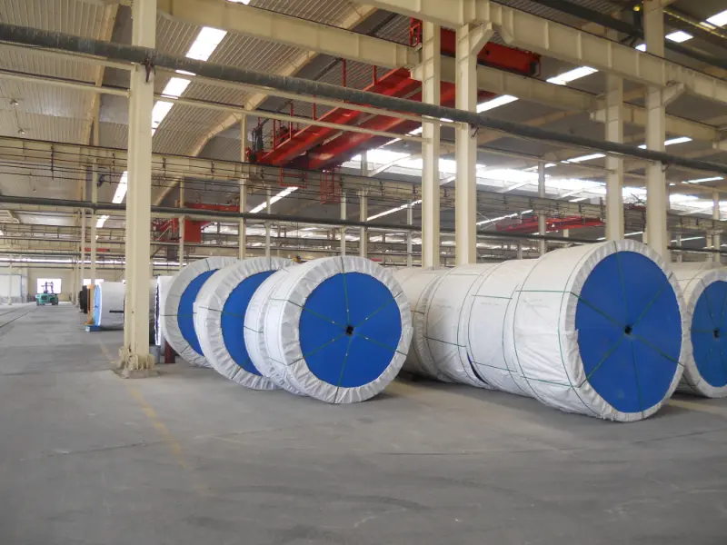 ¿Qué son las cintas transportadoras industriales?